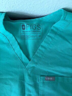 Figs 1 Pocket Surgi Green Scrub Top
